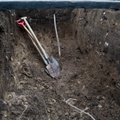 Tori vallas kaevati ühishauast välja kuue hukatud Saksa sõduri säilmed
