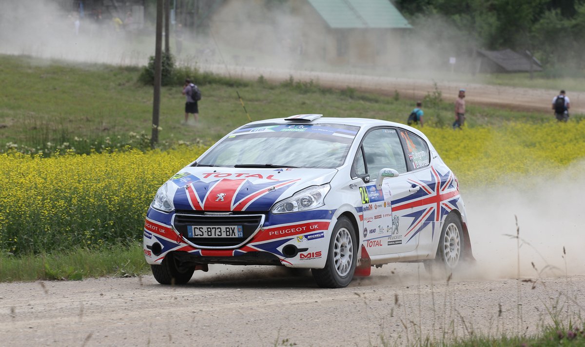 Mullugi Rally Estonial sõitnud Chris Ingram on Peugeot' vahetanud Opeli vastu.