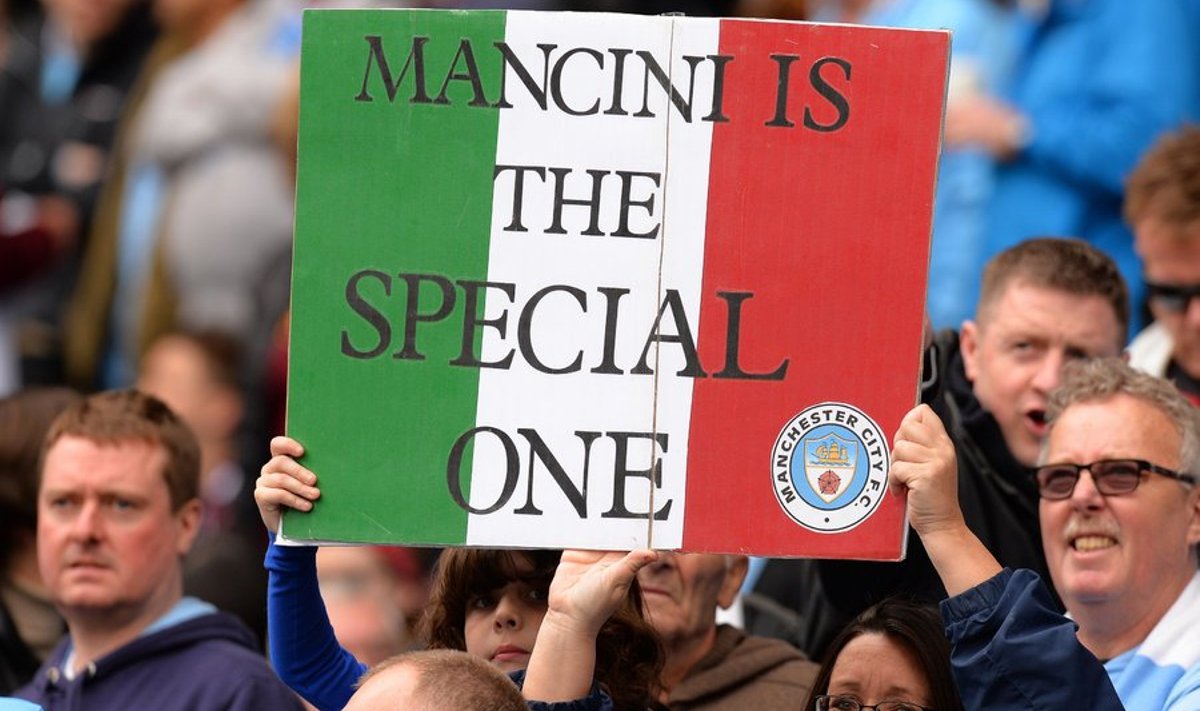 Manchester City fännid tänavad Mancinit
