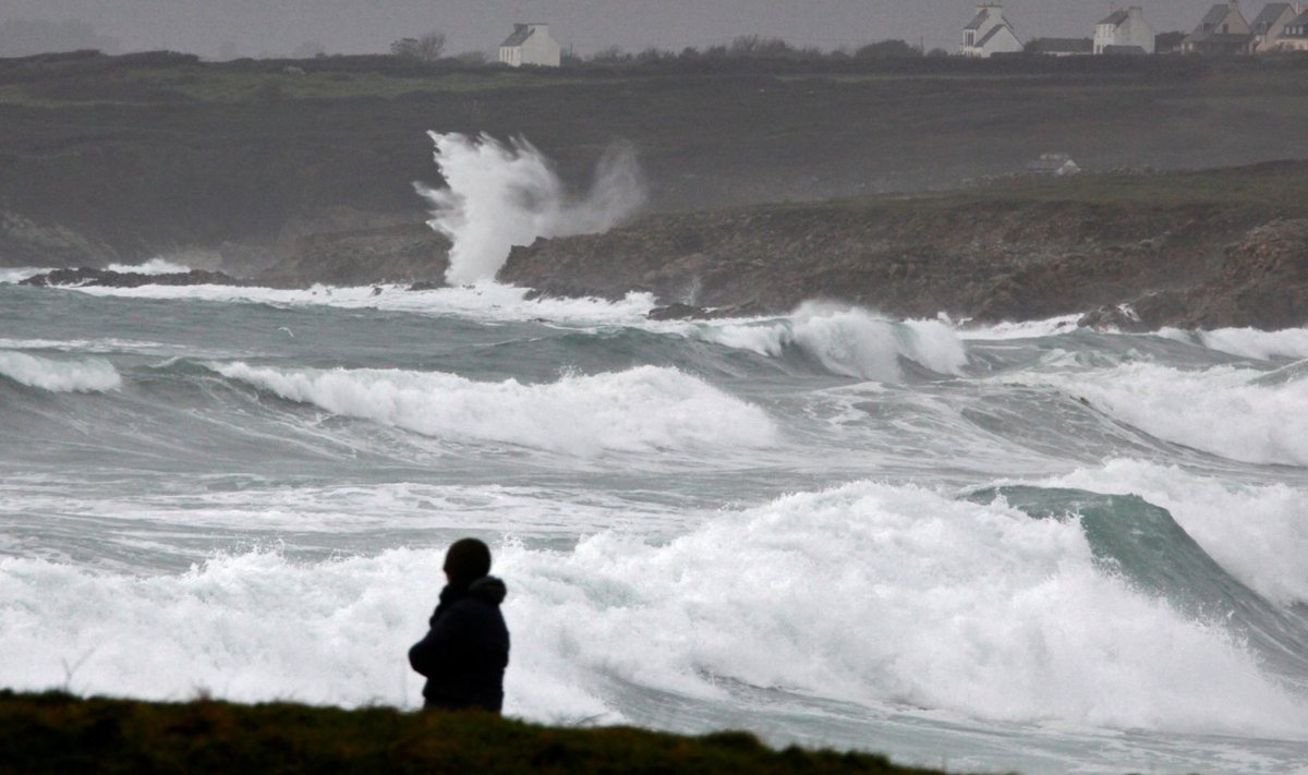 Illustratiivse tähendusega pilt: 2. jaanuar, Eleanor läheneb Prantsusmaale Brittany rannikule. (Foto: REUTERS)