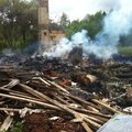 FOTOD: Harjumaal põlenud majas hukkus naine, hoone hävis tules