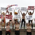 PILTUUDIS: Femen vabastas Pariisis moslemi naisi
