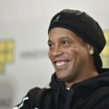 Ronaldinho võib naasta jalgpallimurule: 39-aastane äss on läbirääkimistes Euroopa väikeriigi klubiga