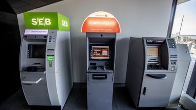 Pangaautomaate teenindavas Hansabis toimus küberrünnak. Pangateenused Eestis toimivad