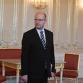 Tšehhi peaminister loobus tagasiastumisest ja püüab rivaalitsevast rahandusministrist lahti saada