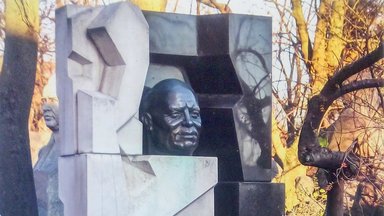 Ivo Linna mälumäng 254. Mis teade oli Novodevitšje kalmistu väravas Nikita Hruštšovi matusepäeval?