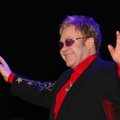 Üllatus! Kuningliku perekonna lemmikmuusik Elton John astub üles Harry ja Meghani pulmas