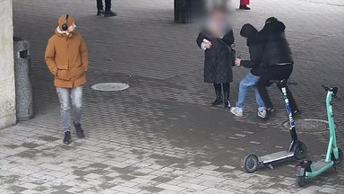 VIDEO | Poeg võttis Balti jaamas ise jõuga kinni emalt raha välja petnud „Swedbanki kulleri“