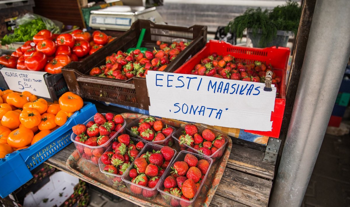 Eesti maasikad on Tartu turule jõudnud.