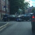 DELFI FOTOD: Endla tänaval põrkasid hommikusel tipptunnil kokku auto ja mootorratas