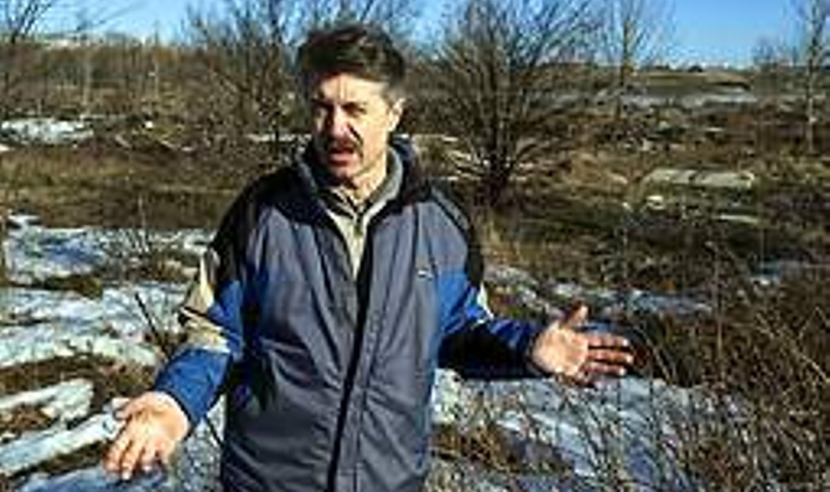 VIHANE MAAOMANIK: Grigori Petrišin seisab Lasnamäel oma krundil, kuhu tahab ehitada 14korruselisi kortermaju. Muidu ajab mees tsemendi- ja ekskavaatoriäri. Tiit Blaat