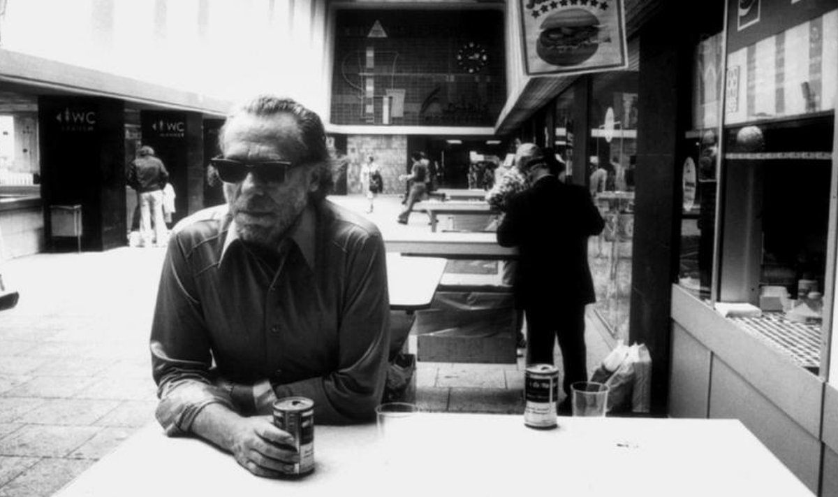 Kes oli Charles Bukowski? Kas vastik nilbe vanamees või tundeline revolutsionäär ja vaesema klassi hääletoru?