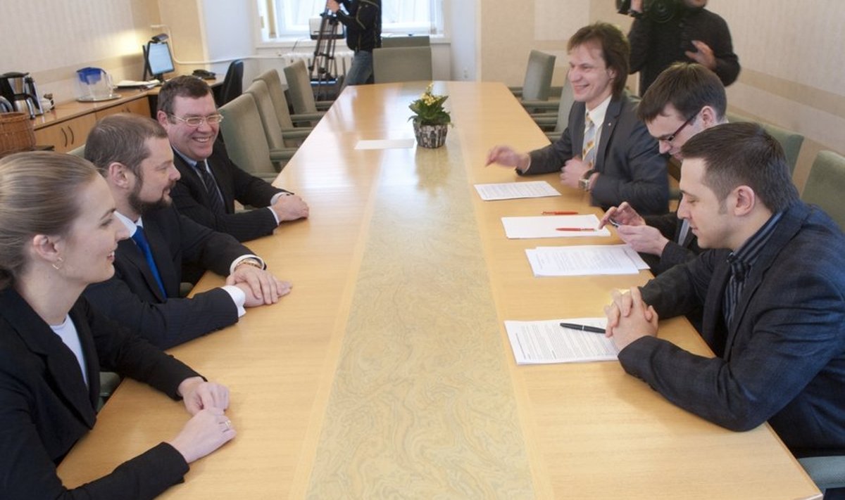 Sotside ja Vene erakonna esindajate kohtumine.