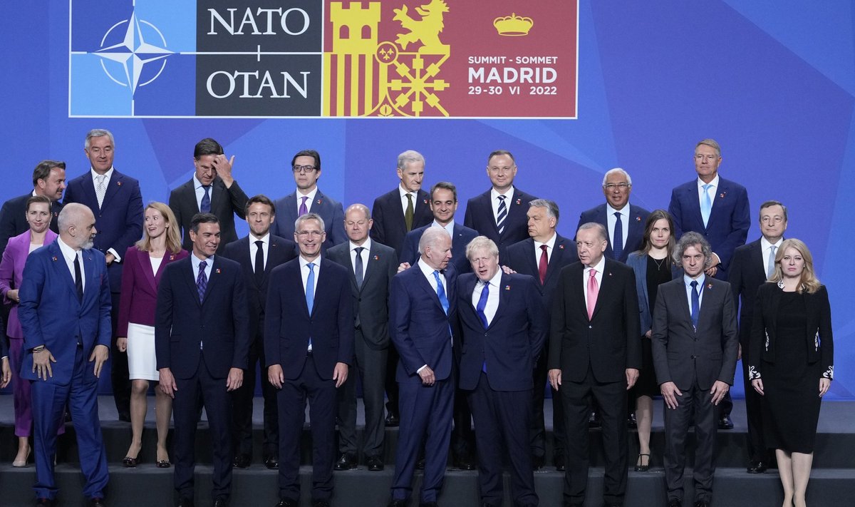Саммит НАТО в Мадриде. На фото видно и нашего премьер-министра - Каю Каллас.
