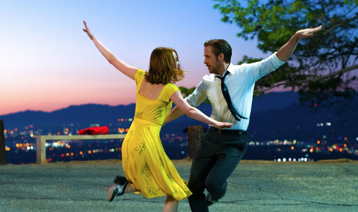 LA LA LAND: Lugu algajast näitlejannast Miast (Emma Stone) ja pühendunud džässmuusikust Sebastianist (Ryan Gosling), kes püüavad Los Angeleses hakkama saada.