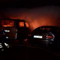 Viljandis hävis tules kaks autot