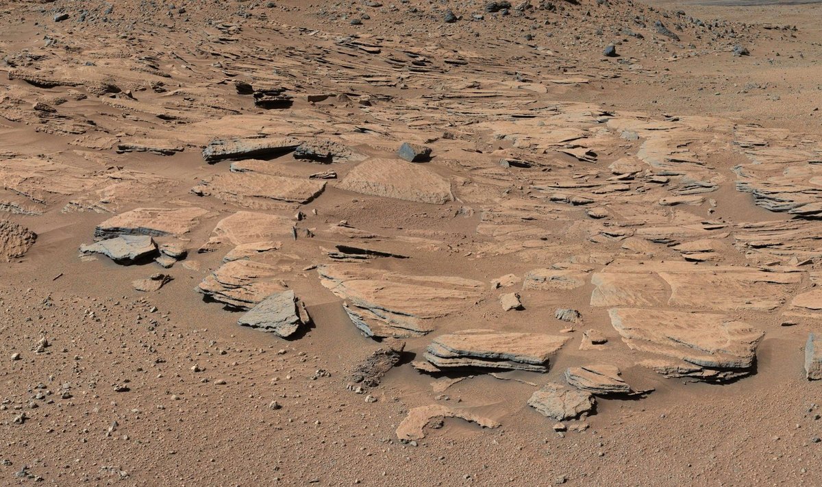 Mars mountain may have arisen from lake sediments: NASA