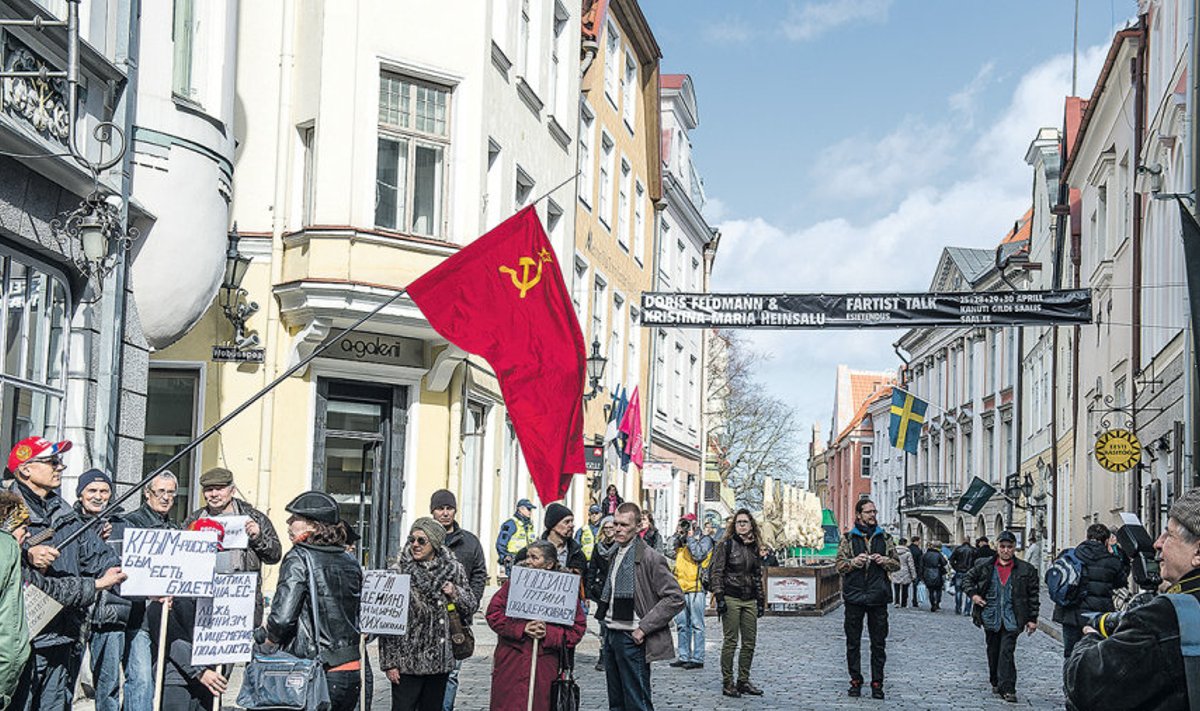 Venemeelsete aktsioon läinud nädalavahetusel Tallinna Vene saatkonna ees