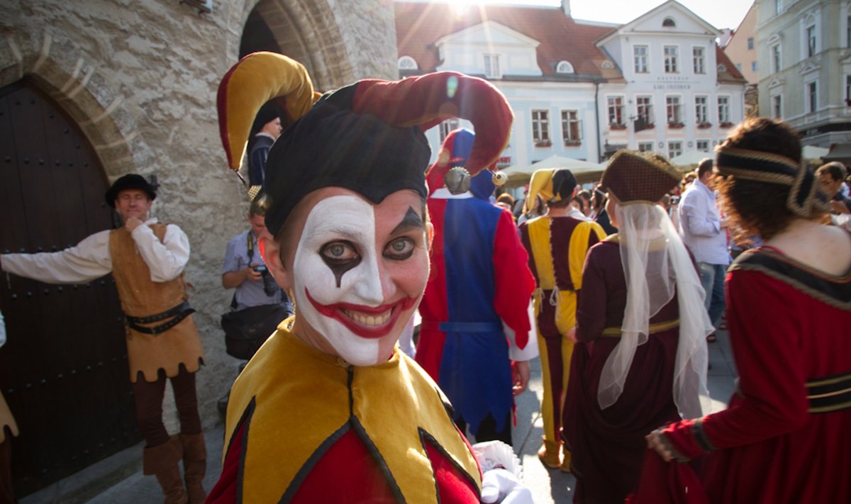 Keskaja karneval Tallinna raekoda