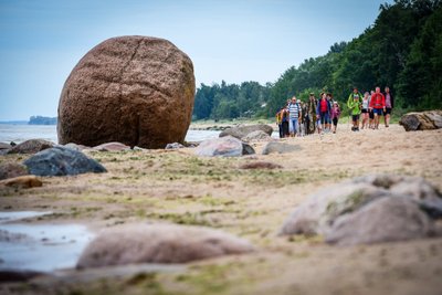 В ходе проекта «Пешеходный маршрут вдоль побережья Балтийского моря в Латвии – Эстонии» была проложена прибрежная пешеходная тропа длиной около 1300 километров.