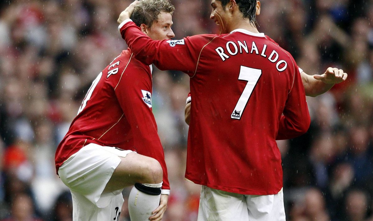 Unitedi praegune peatreener Ole Gunnar Solskjaer ja Cristiano Ronaldo aastal 2006.