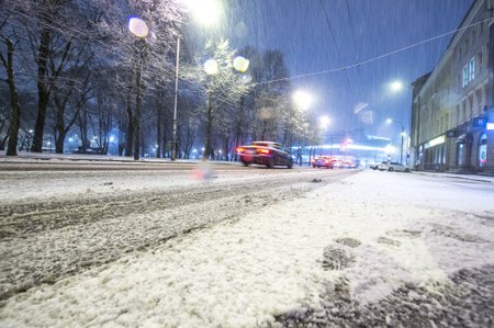 Õhtune lumesadu Tallinnas