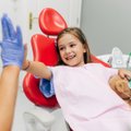Hambaarst selgitab, millal külastada lapsega hambaarsti
