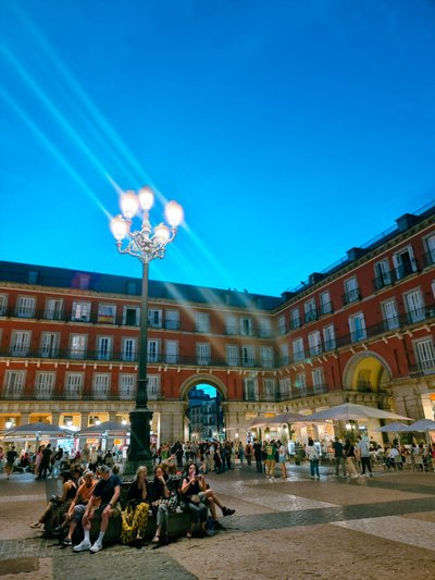 Plaza Mayor ja selle arvukad toidukohad