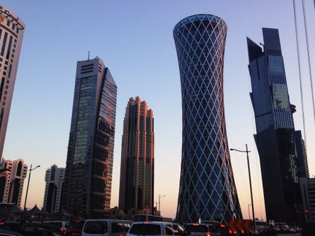 Katar ehittab
