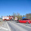 В Таллинне пьяный велосипедист врезался в BMW. В Нарве в ДТП пострадали две девочки