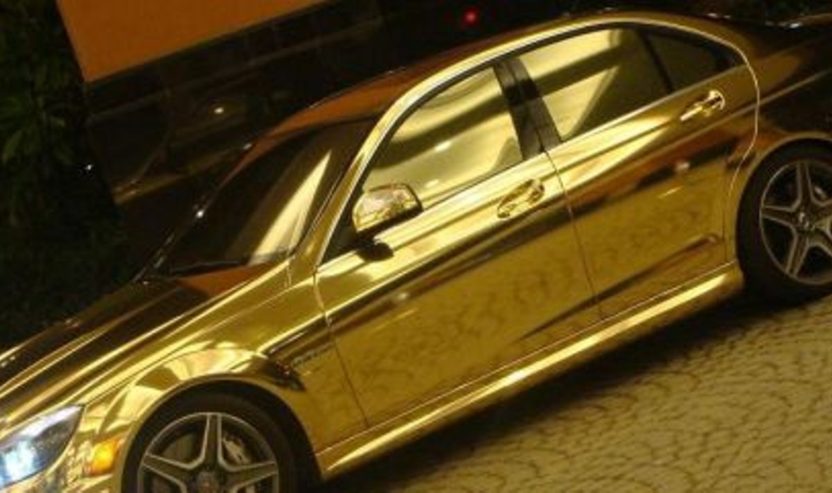 Kullakarva Mercedes-Benz C63 AMG