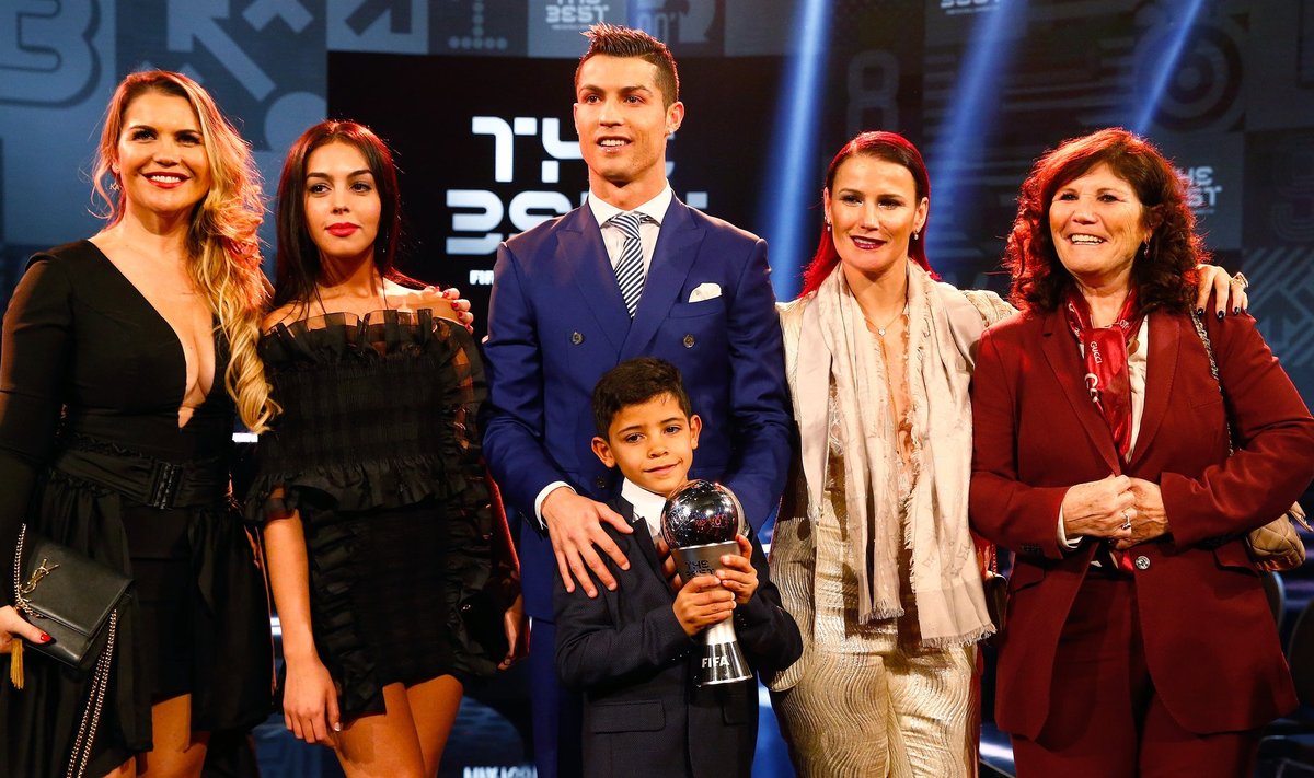 Football Soccer - FIFA Awards Ceremony - Best Men's Player
