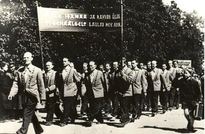 Keila Kultuurimaja meeskoor Keila rajooni laulupäeval 1959. aastal
