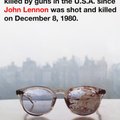 FOTO: Yoko Ono näitas relvavastase protesti märgiks John Lennoni veriseid prille