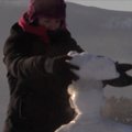AINULT DELFIS: Kuidas 30-kraadises külmas Leninile lumemüts pähe kleepida, r***k?