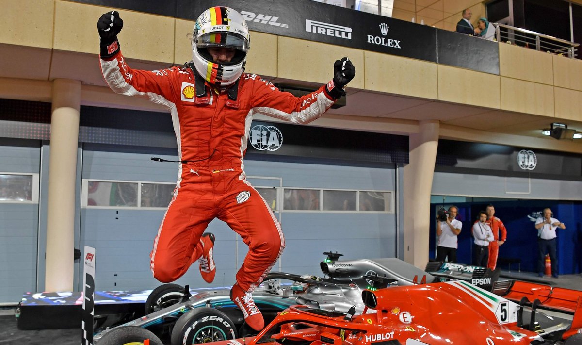 Sebastian Vettel võib rõõmustada: peakonkurent Lewis Hamilton on seni mõlemal etapil seljatatud.