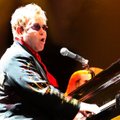 Iisrael kiidab: Elton John on ainuke õige artist!