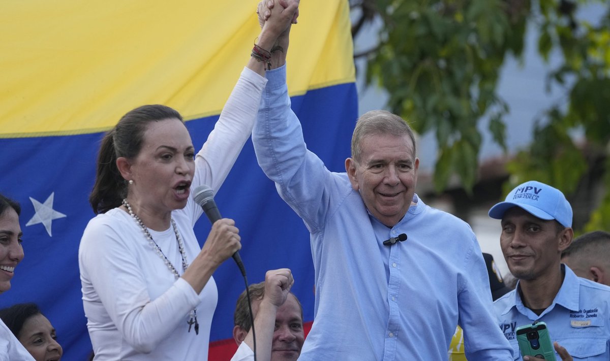 Opositsiooniliider Mariana Corina Machado ja presidendikandidaat Edmundo González Venezuelas toimunud meeleavaldusel