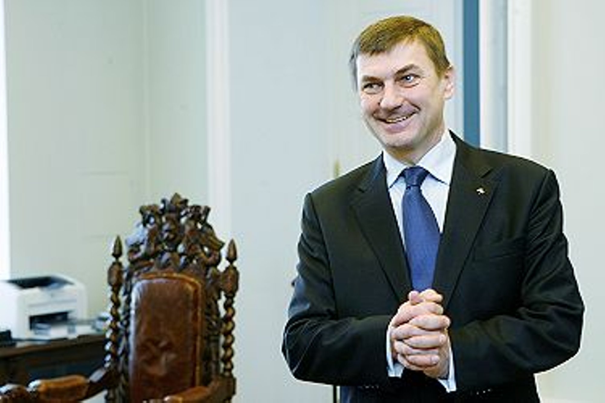 Ansip Tänas Tudengiorganisatsioone - Delfi