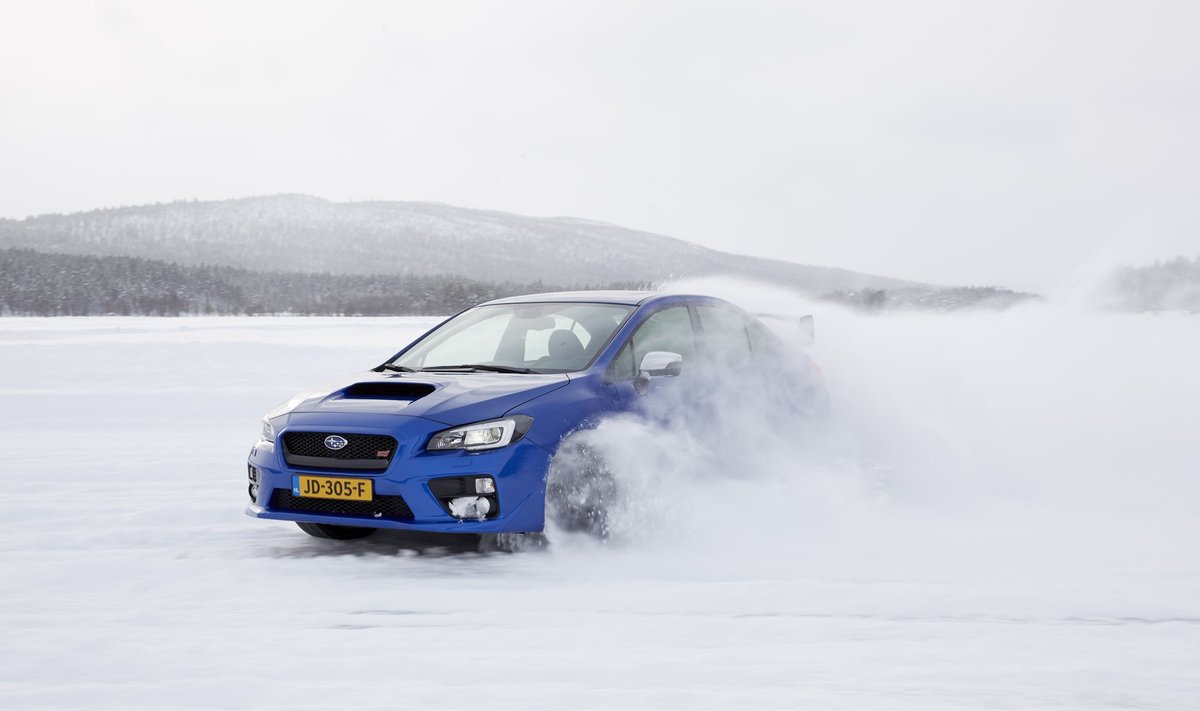 Piiramatu rõõmu retsept: Subaru WRX STI Norra jäätunud mägijärvel