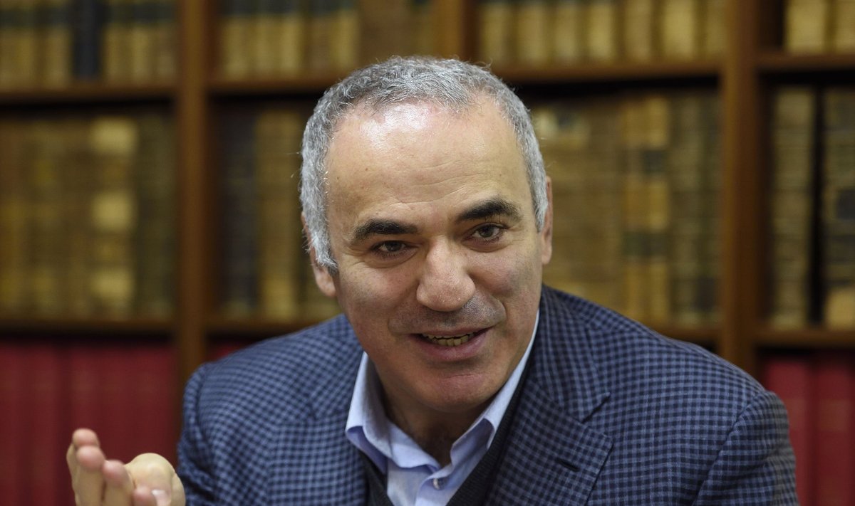 Garri Kasparov loodab, et uued põlvkonnad kogevad malemängurõõmu kasvõi nutitelefonist või tahvel- arvutist.