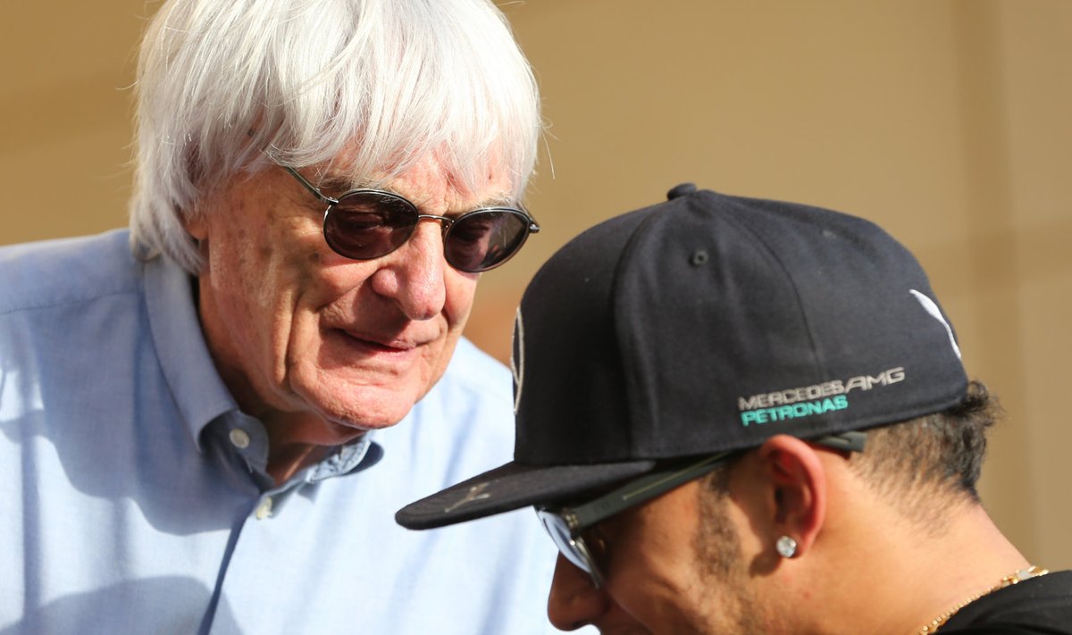 Bernie Ecclestone ja Lewis Hamilton.