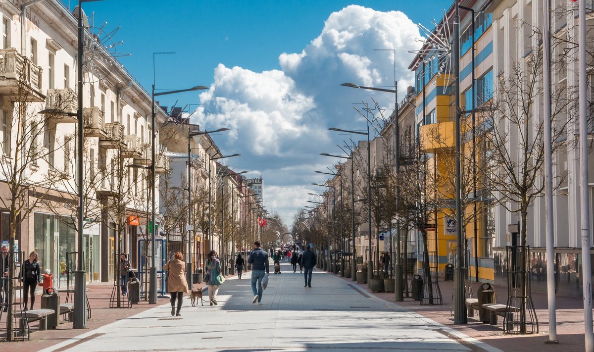 Šiauliai on elanike arvult Leedu neljas linn. Seal elab veidi üle 100 000 inimese.