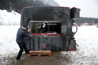 3. jaanuar, Šveits, Lenk im Simmentali asula lähedal: kõva tuul lükkas rongivaguni kummuli. (Foto: REUTERS)