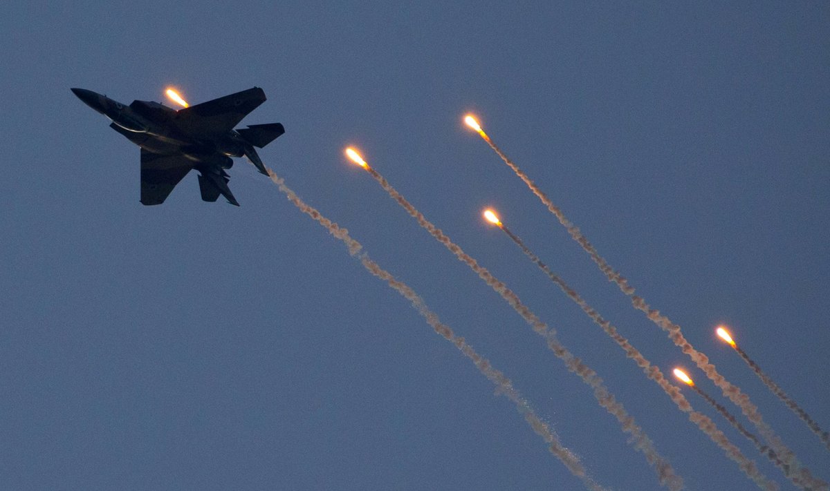 Iisraeli hävituslennuk F16