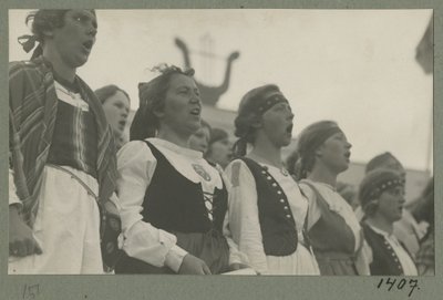 Eesti naised laulupeol, 1920ndad