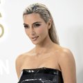 Kim Kardashian sattus kokkamisvideo tõttu fännide pahameele alla: me teame küll, et sul on erakokk