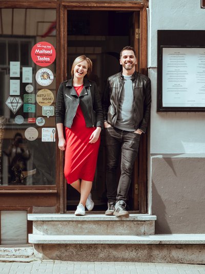 RIBEST RADO: Triinu Tapper ja Radoslav Mitro ostsid keset kriisi restorani.