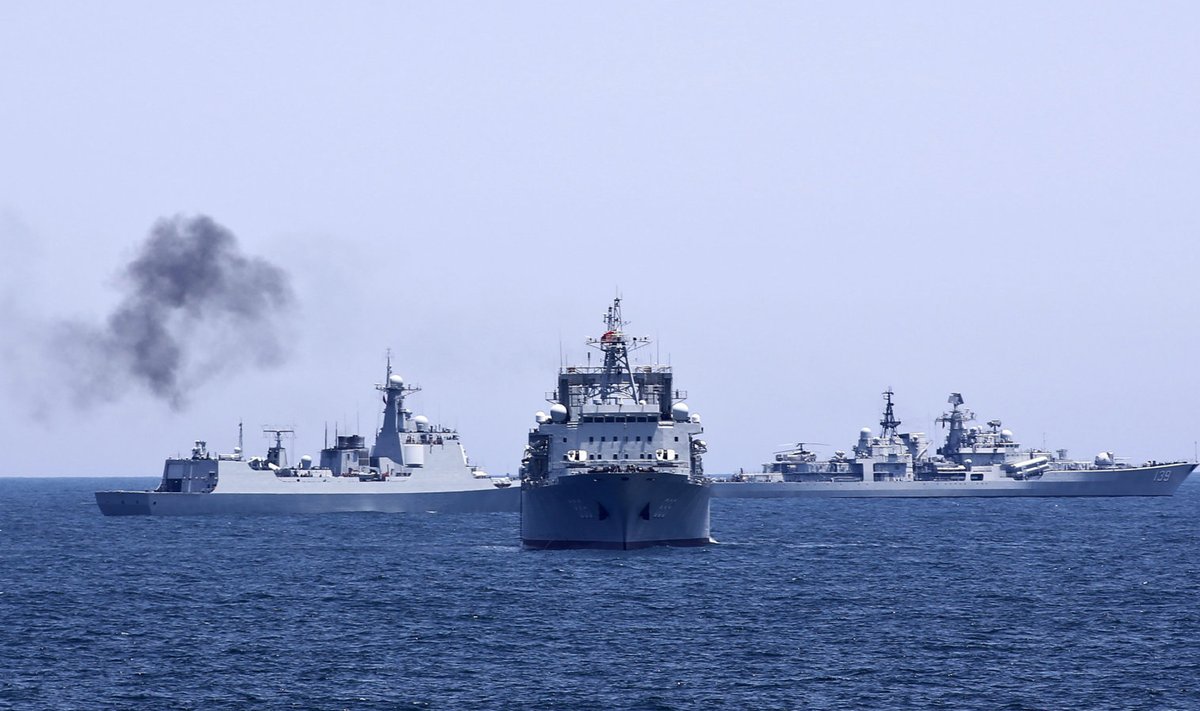 Hiina ja Vene laevad 2014. aastal Ida-Hiina merel toimunud ühisõppustel