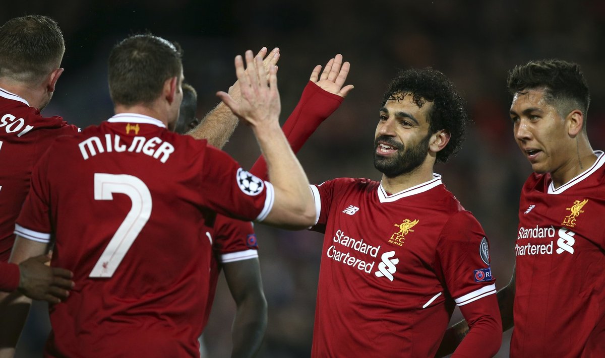 Mohamed Salah (keskel) lõi Liverpooli kasuks kaks väravat.